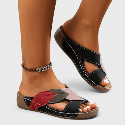 Solveig - Klapki slip-on