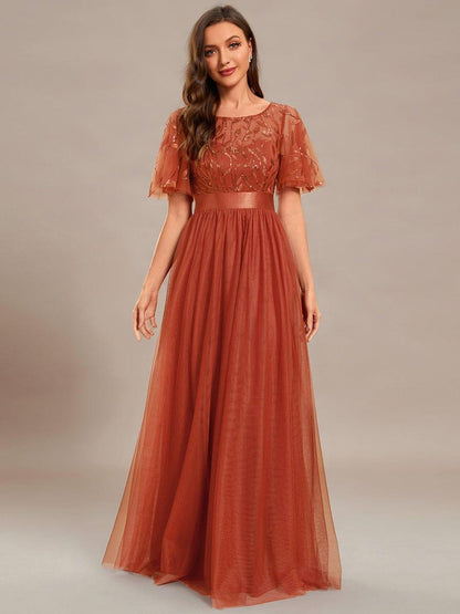 Robe longue de cérémonie à manches courtes avec broderie