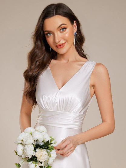 ever INDY|Sleeveless Empire Waist Satin Maxi Bridesmaid Dress With Pockets