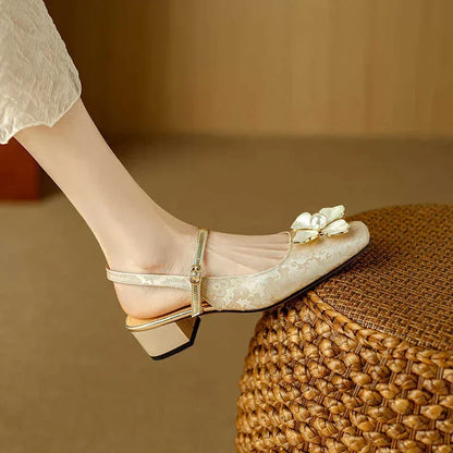 Mathilde – Chaussures élégantes pour femme avec détail floral