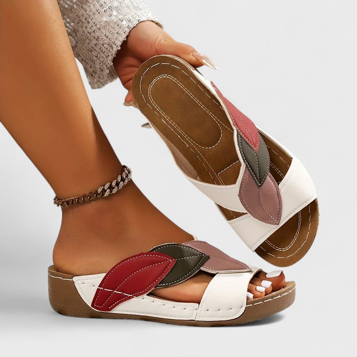 Solveig - Klapki slip-on