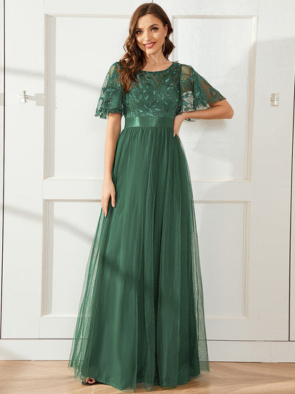 Robe longue de cérémonie à manches courtes avec broderie