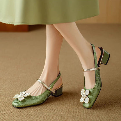 Mathilde – Chaussures élégantes pour femme avec détail floral